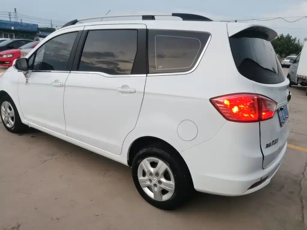Weichai Yingzhi Yingzhi 737 2017 2015 1.5L Manual Comfort