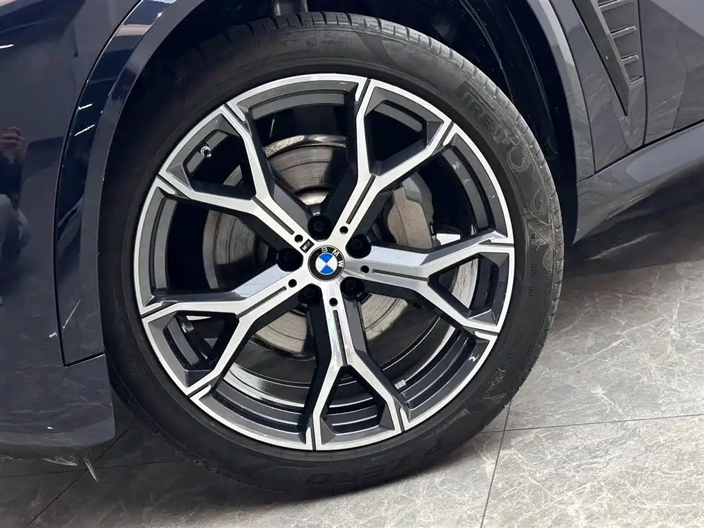 BMW X5 2023 xDrive 30Li Premium M Sport Black Night Package фото 19