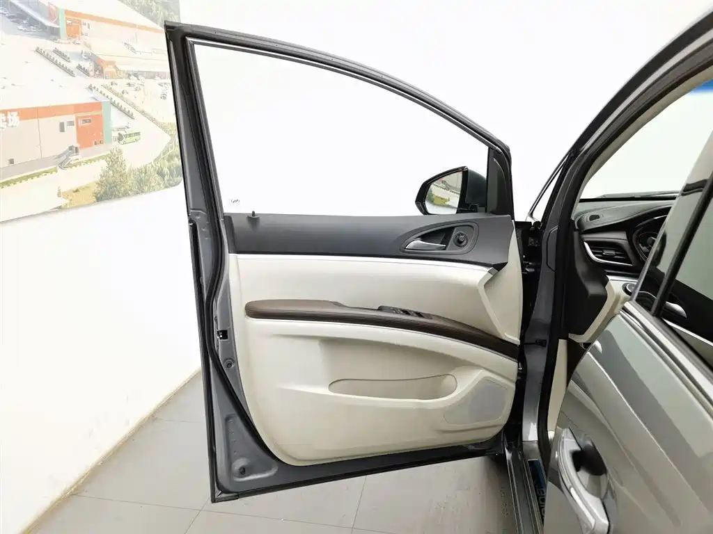 Buick GL8 2021 Land Business Class 652T Luxury фото 8
