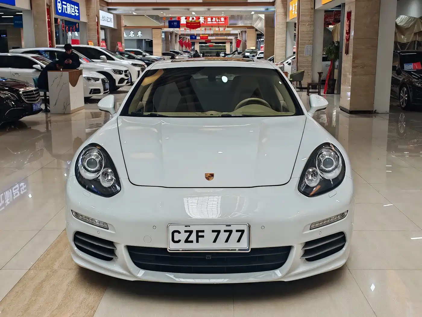 Porsche Panamera 2016 Panamera 4 Edition 3.0T фото 2