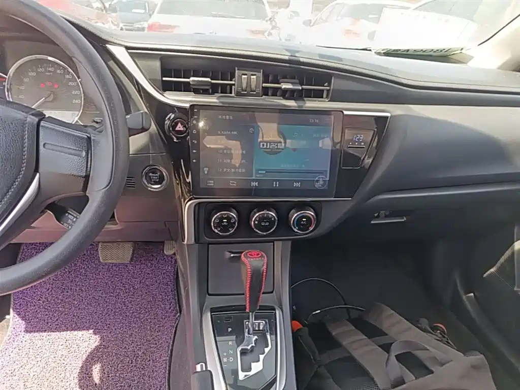 Toyota Corolla 2018 1.2T S-CVT GL Smart Edition фото 13