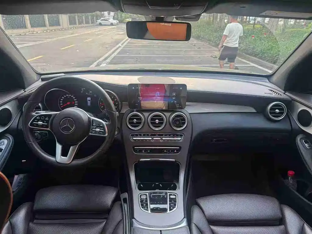 Mercedes-Benz GLC 2020 GLC 260 L 4MATIC Dynamic фото 6