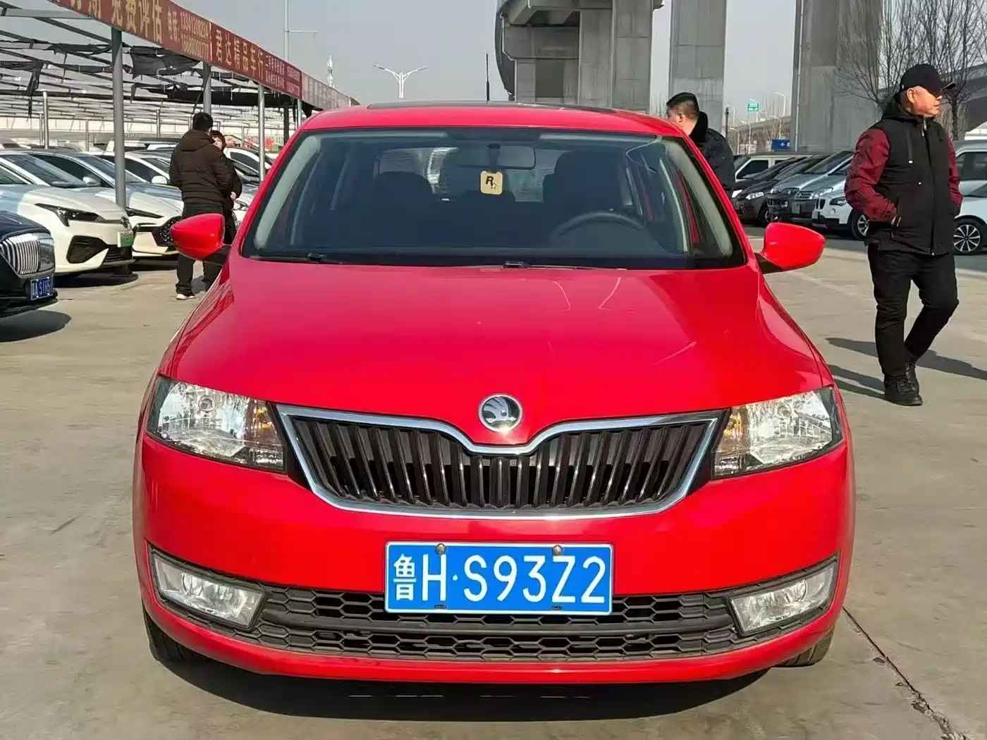 Škoda Skoda Rapid Spaceback 2016 Facelift 1.6L Automatic Innovation Edition фото 9