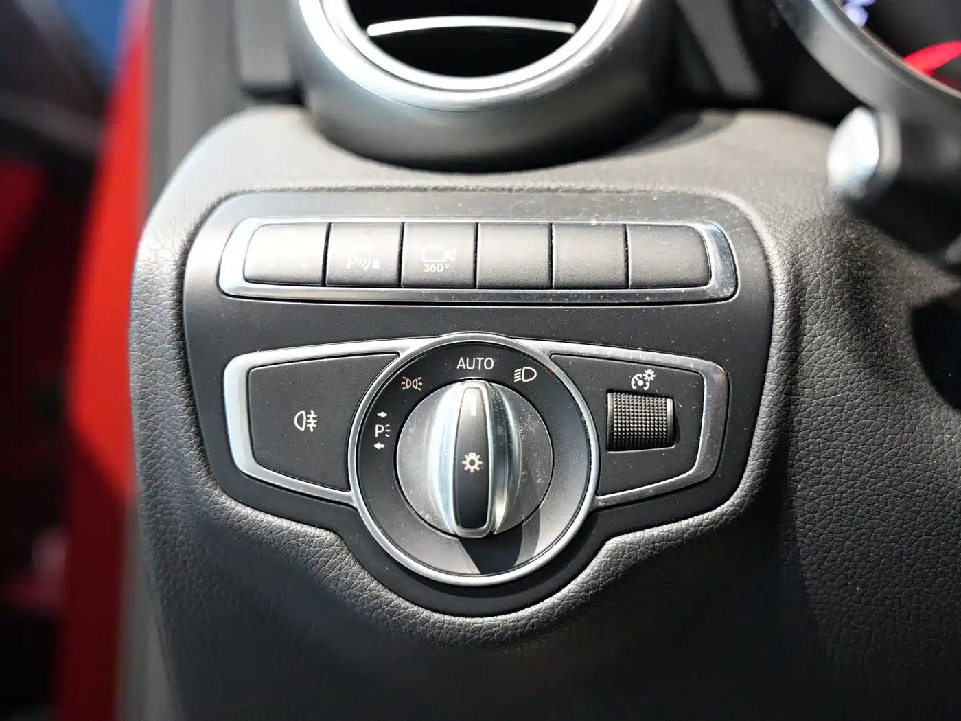 Mercedes-Benz GLC 2017 GLC 260 4MATIC Luxury фото 11