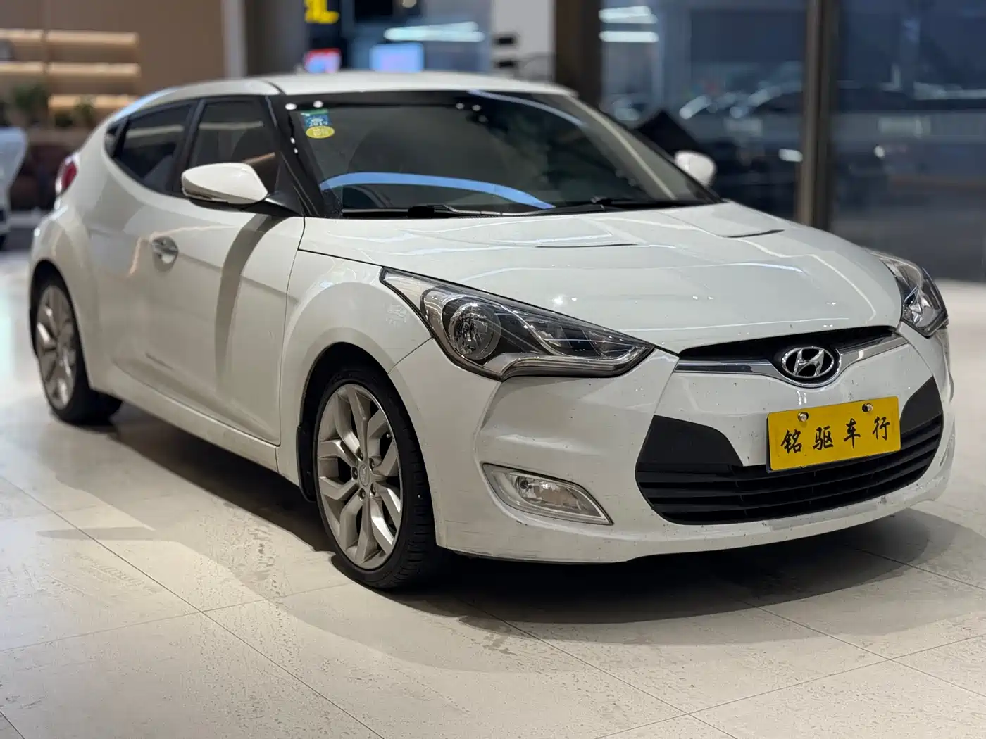 Hyundai Veloster 2012 1.6T Automatic Luxury фото 6