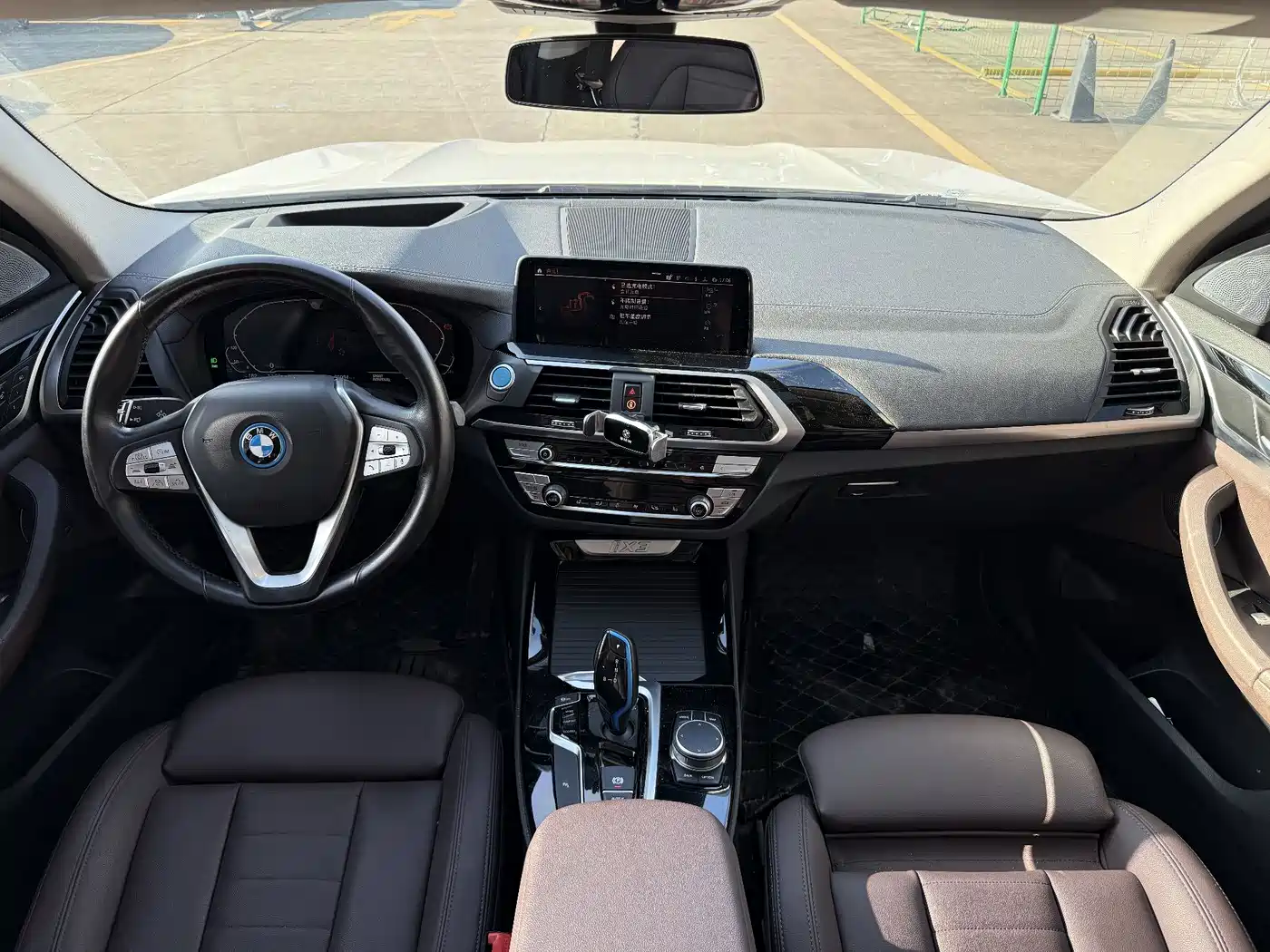 BMW iX3 2021 Leading фото 12