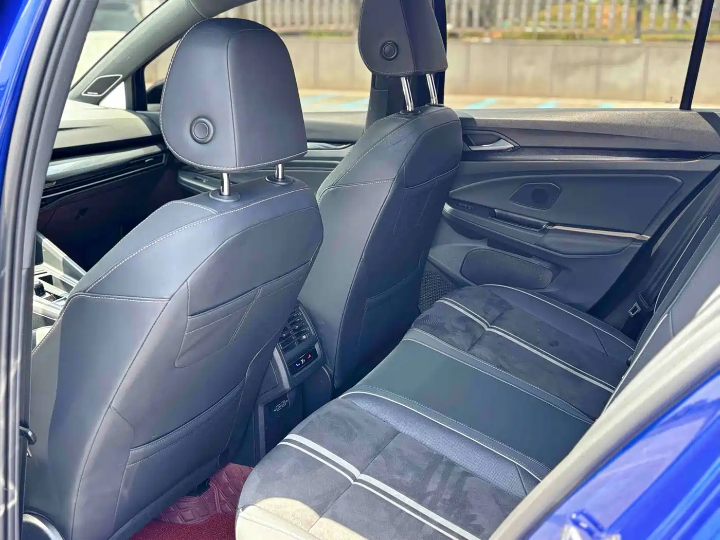 Volkswagen Golf 2021 280TSI DSG R-Line фото 6