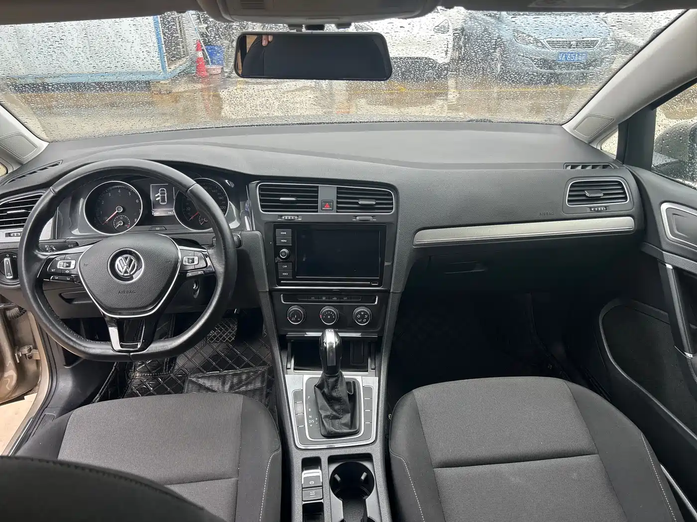 Volkswagen Golf 2019 200TSI DSG Comfort (China V) фото 36