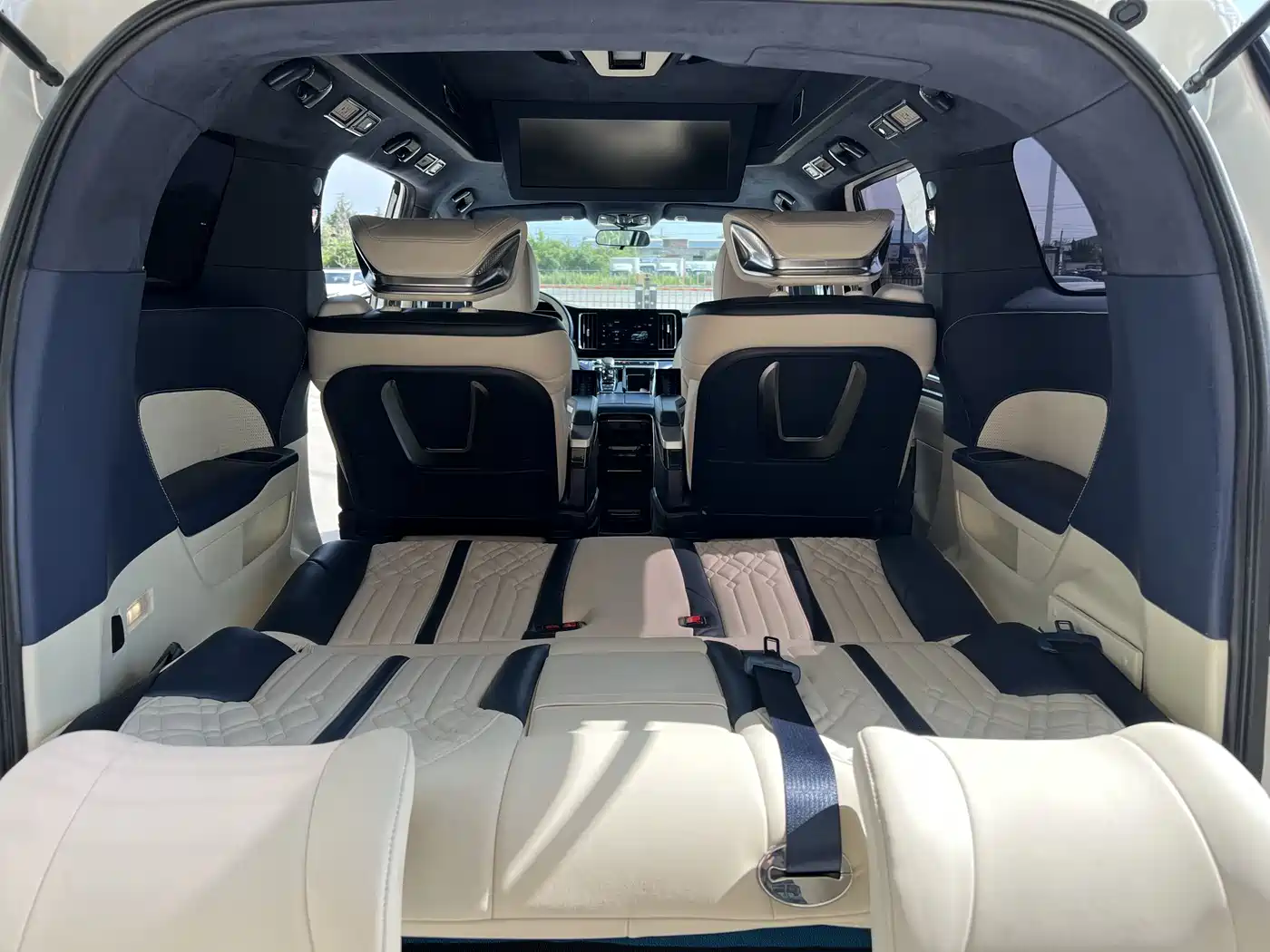 GAC Trumpchi Trumpchi M8 2021 Leading Show Series 390T Luxury Edition фото 9