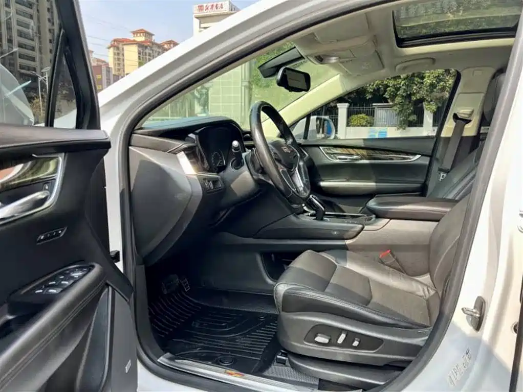 Cadillac XT5 2018 28T 4WD Luxury фото 4