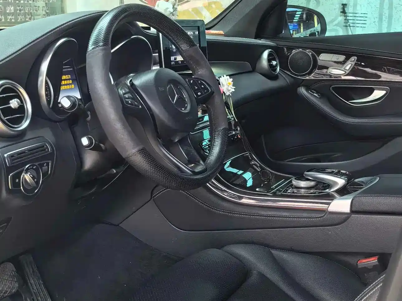 Mercedes-Benz GLC 2019 GLC 260 4MATIC Dynamic фото 12
