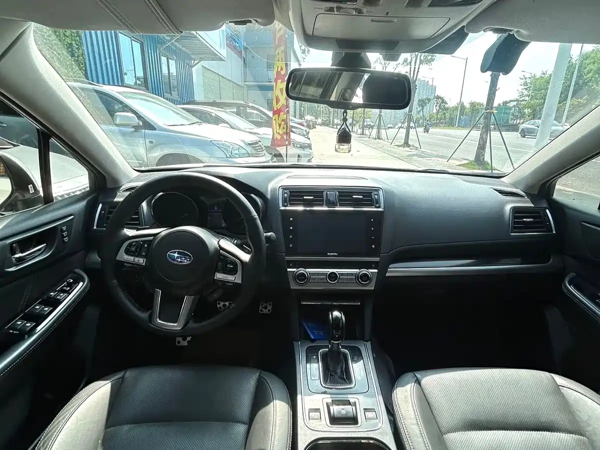 Subaru Outback 2017 2.5i Sport Navigation Edition EyeSight фото 3