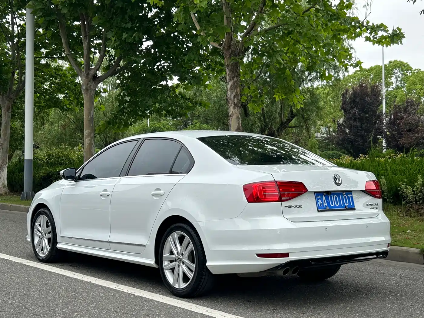 Volkswagen Sagitar 2018 280TSI DSG Spark Edition фото 5