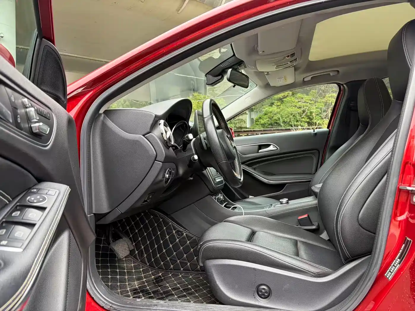 Mercedes-Benz GLA 2017 GLA 200 Dynamic фото 6