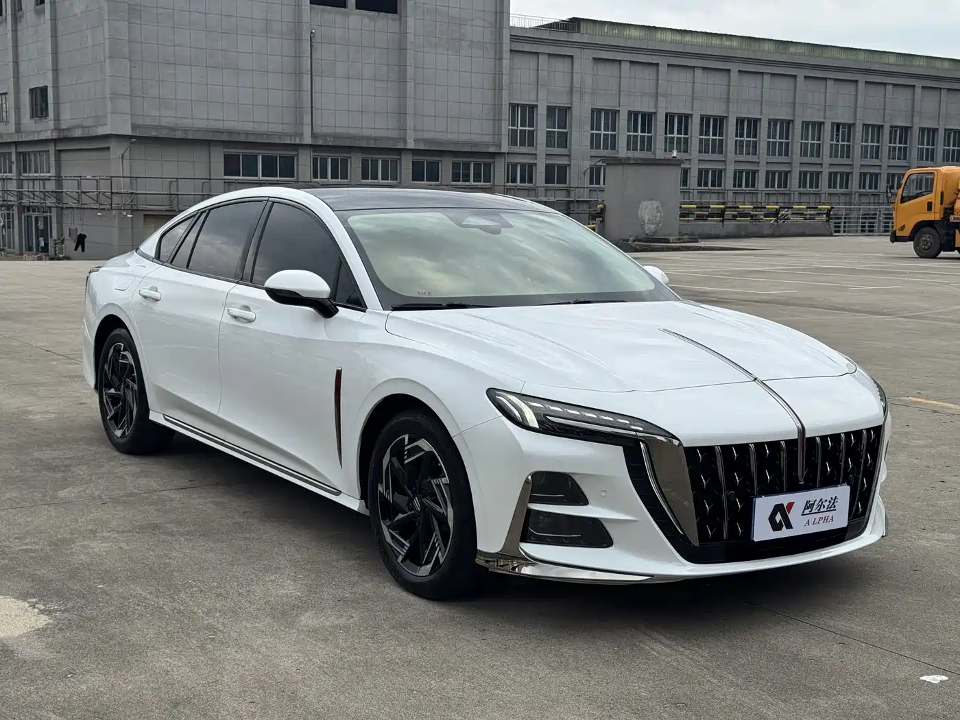 Hongqi H6 2023 2.0T Premium Edition фото 3