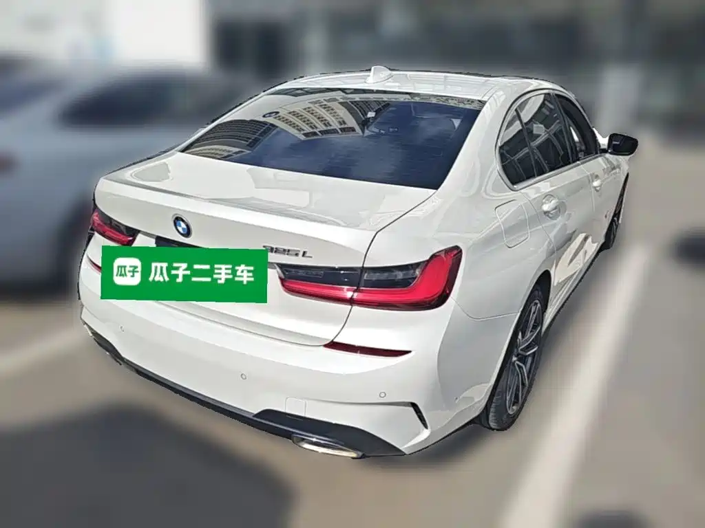 Photo 10 - BMW 3 Series