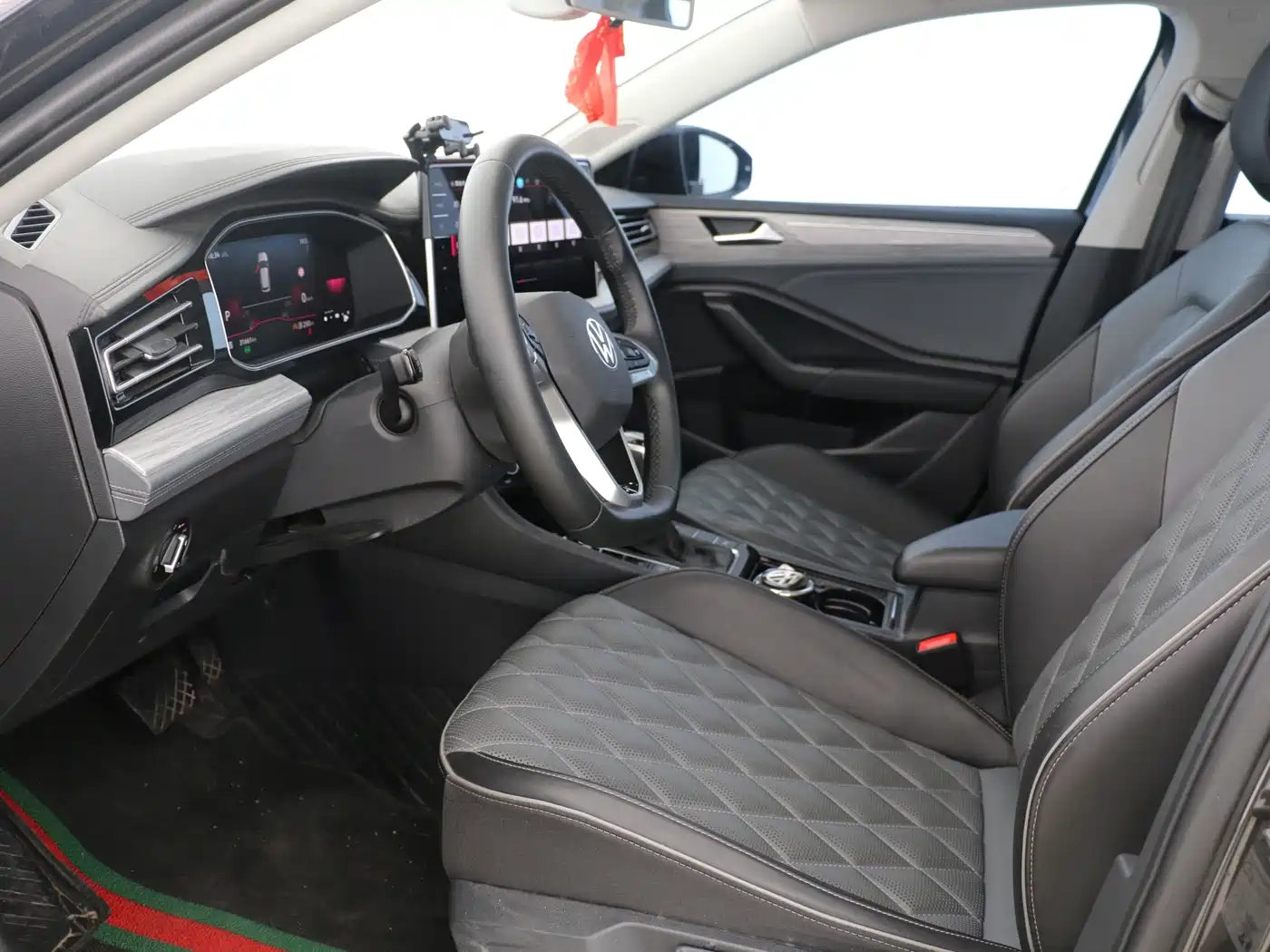 Volkswagen Sagitar 2024 300TSI DSG Surpass Edition фото 9