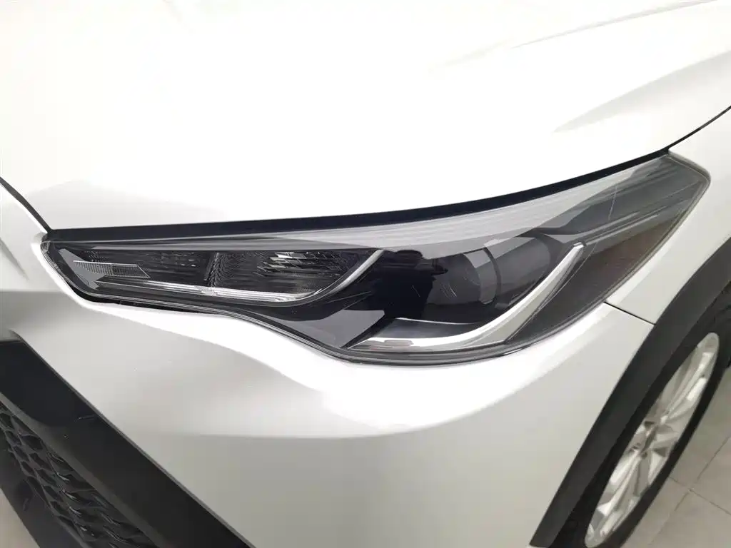 Toyota Frontlander 2022 2.0L CVT Leading Edition фото 7