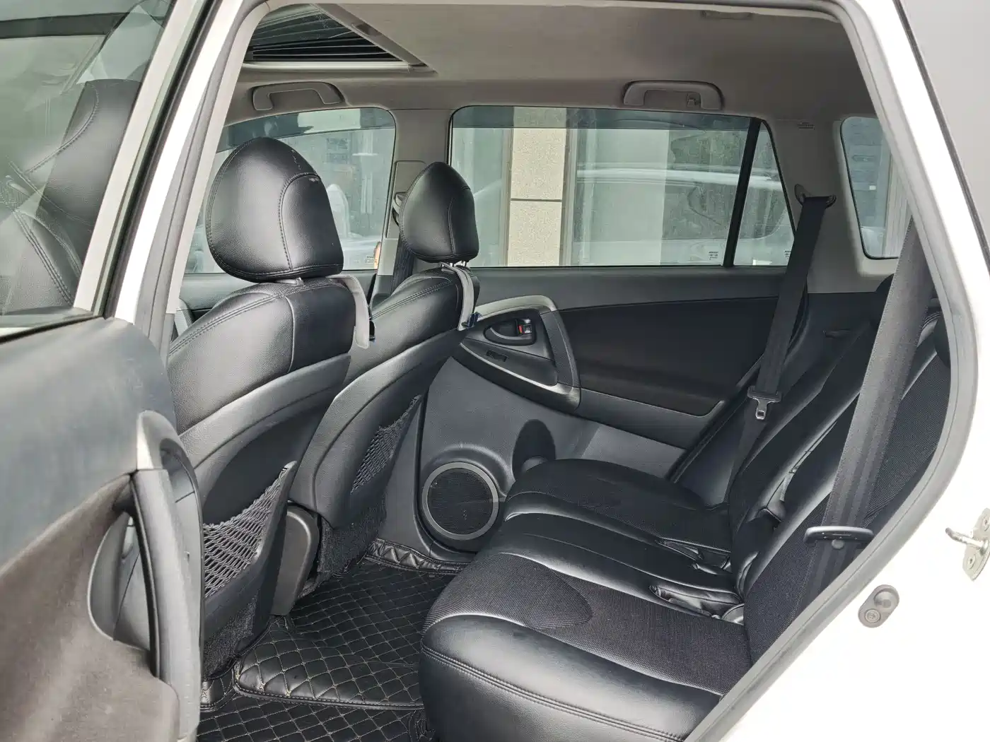Toyota RAV4 Rongfang 2013 Special Edition 2.0L Auto Classic фото 5