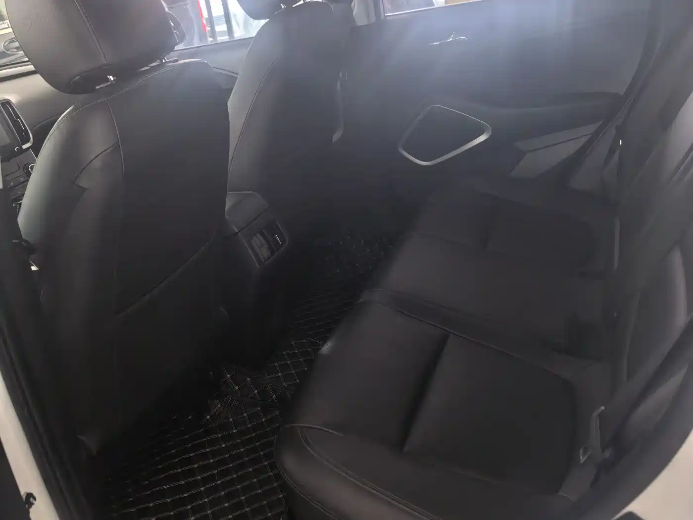 Hyundai Beijing Hyundai ix35 2018 2.0L Automatic 2WD Zhiyong·Enjoyment Edition фото 5