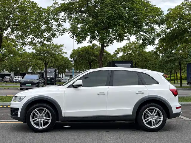 Audi Q5 2017 Plus 40 TFSI Technology — фото 2
