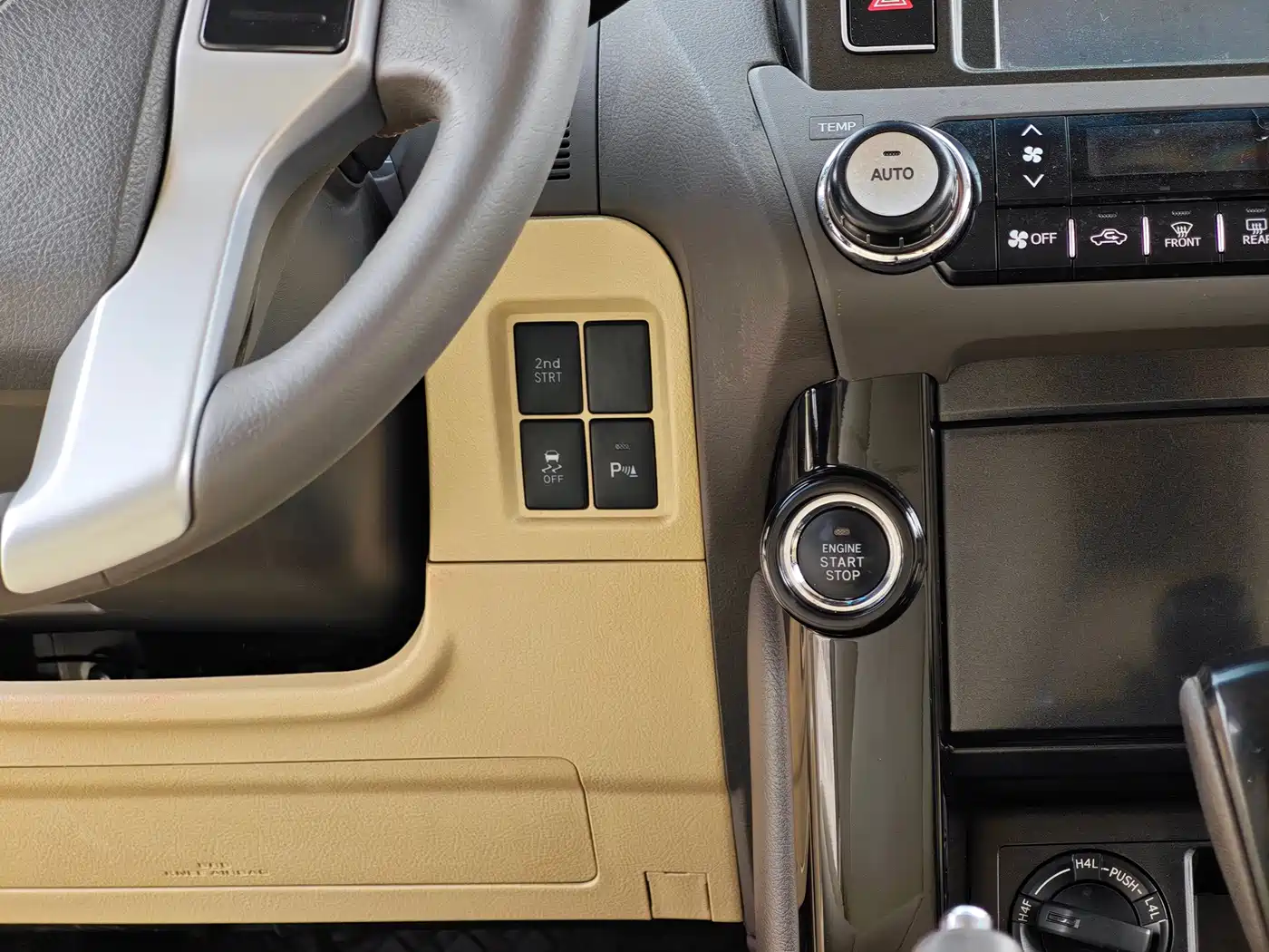 Toyota Prado (Import) 2014 2.7L Automatic Standard Edition фото 14