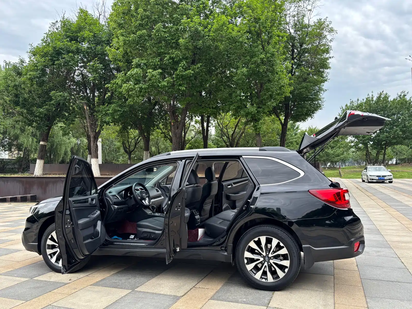 Фото 21 - Subaru Outback