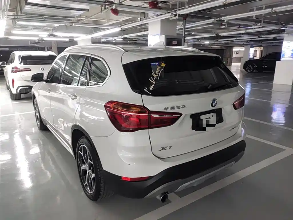 BMW X1 2019 sDrive18Li Premium Model фото 9