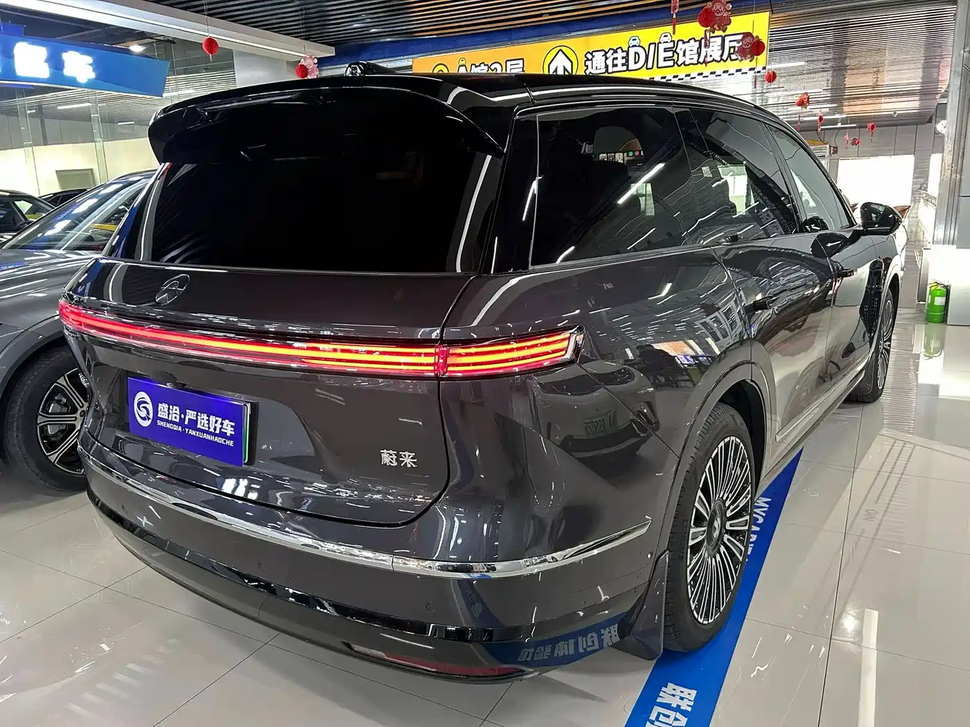 NIO ES8 2025 Model 6-Seat Executive Luxury Edition фото 6