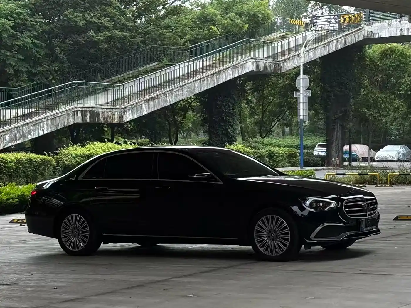 Mercedes-Benz E-Class 2021 E 300 L Premium фото 3