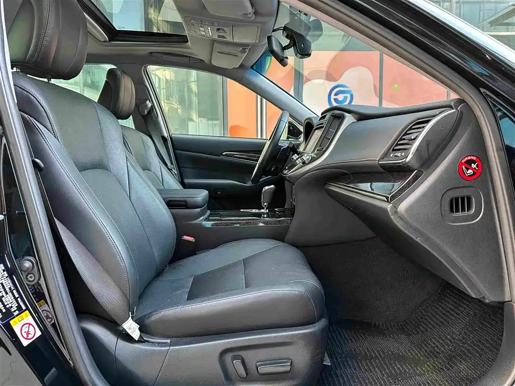 Toyota Crown 2019 2018 2.0T Fashion Edition