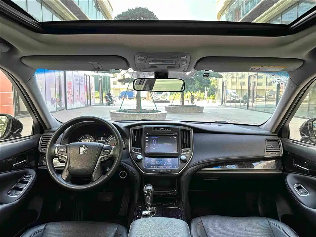 2019 Toyota Crown