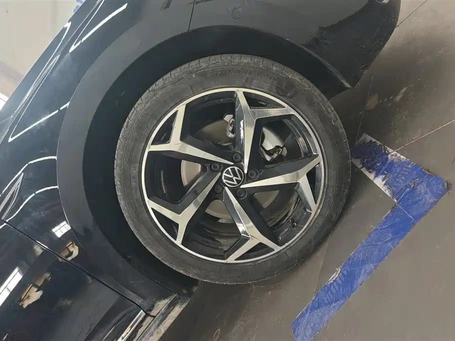 Volkswagen Passat 2023 Facelift 330TSI Starlight Luxury Edition фото 6