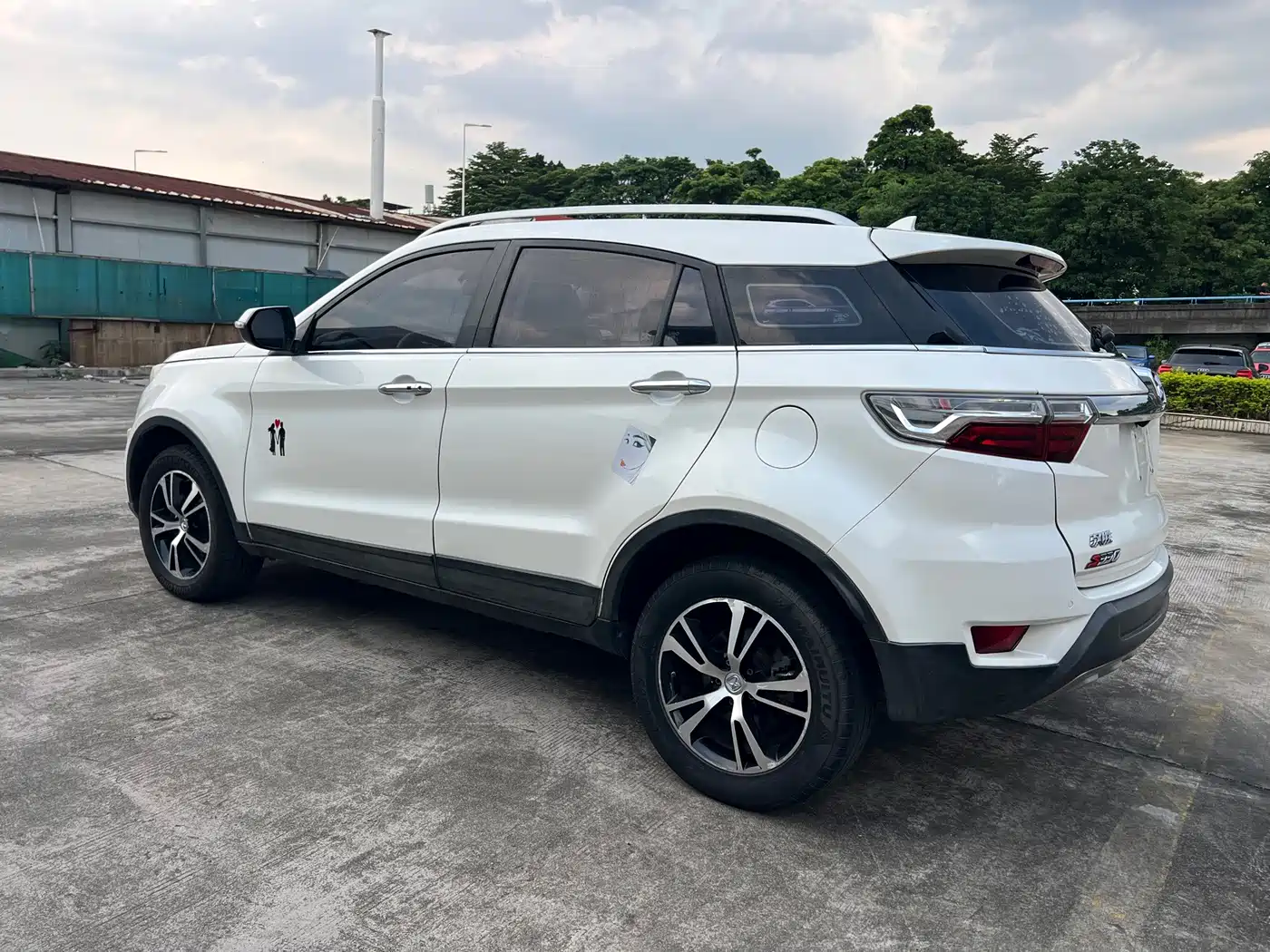 Jiangling Yusheng S330 2016 2016 1.5L GTDi Automatic 2WD Premium Edition