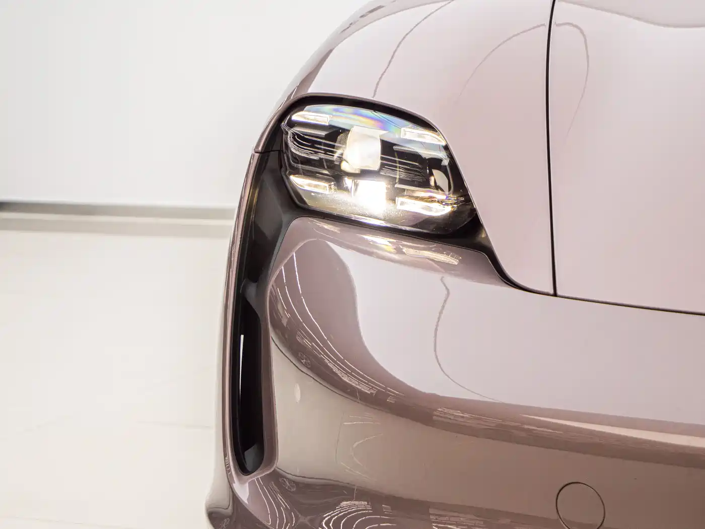Porsche Taycan 2022 Facelift Taycan фото 9