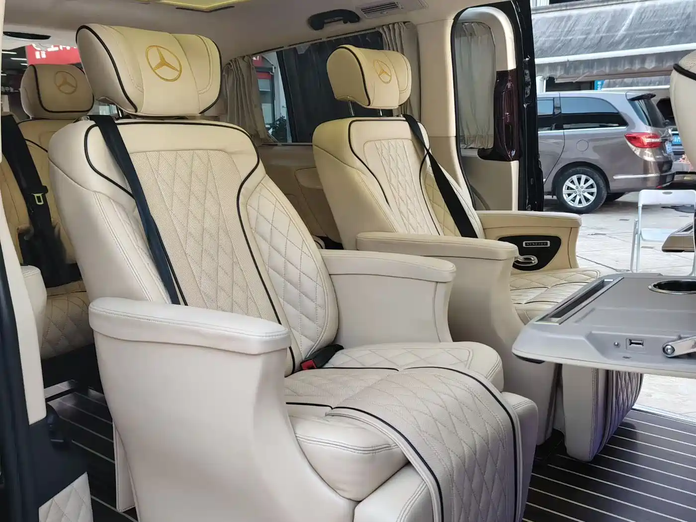 Mercedes-Benz Vito 2018 2.0T Business Edition China VI фото 7