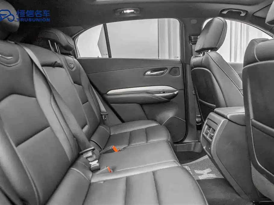 Cadillac XT4 2021 28T FWD Premium Edition фото 16