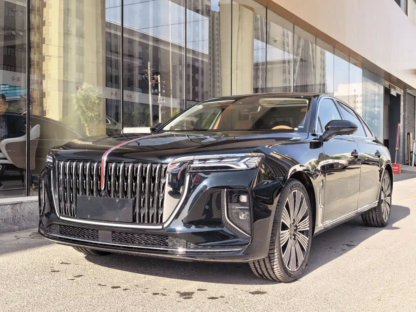 Hongqi H9 2025 2.0T 2WD Qixiang Luxury Business Edition 5-seater
