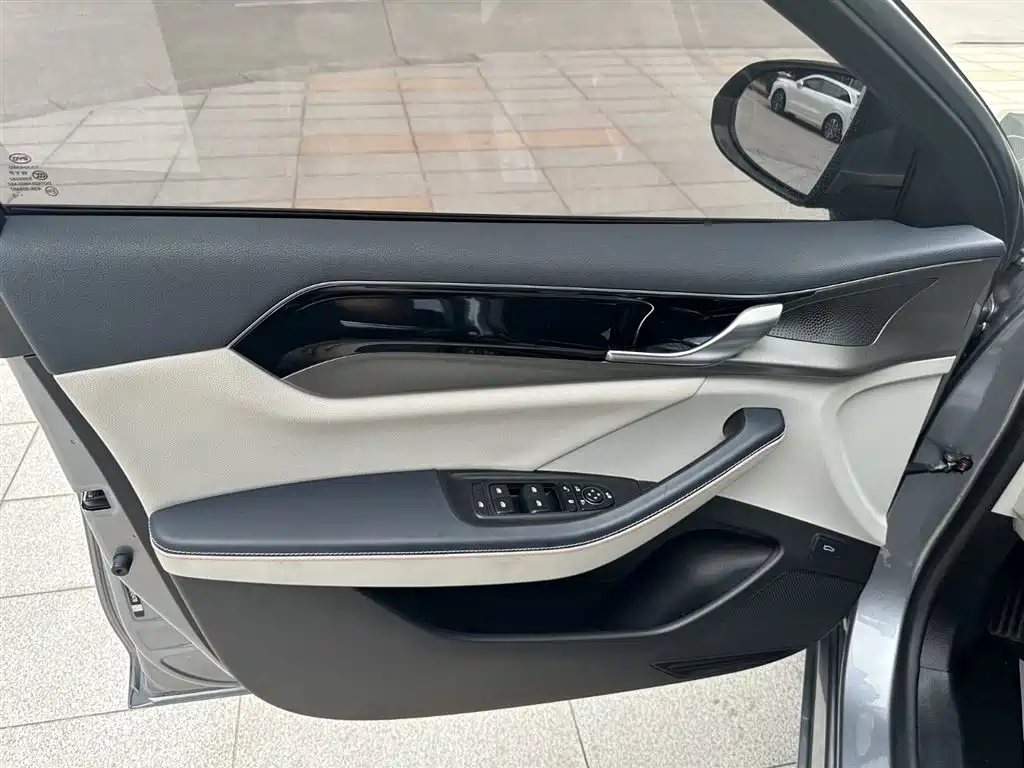 BYD Qin PLUS 2021 DM-i 55KM Flagship фото 16
