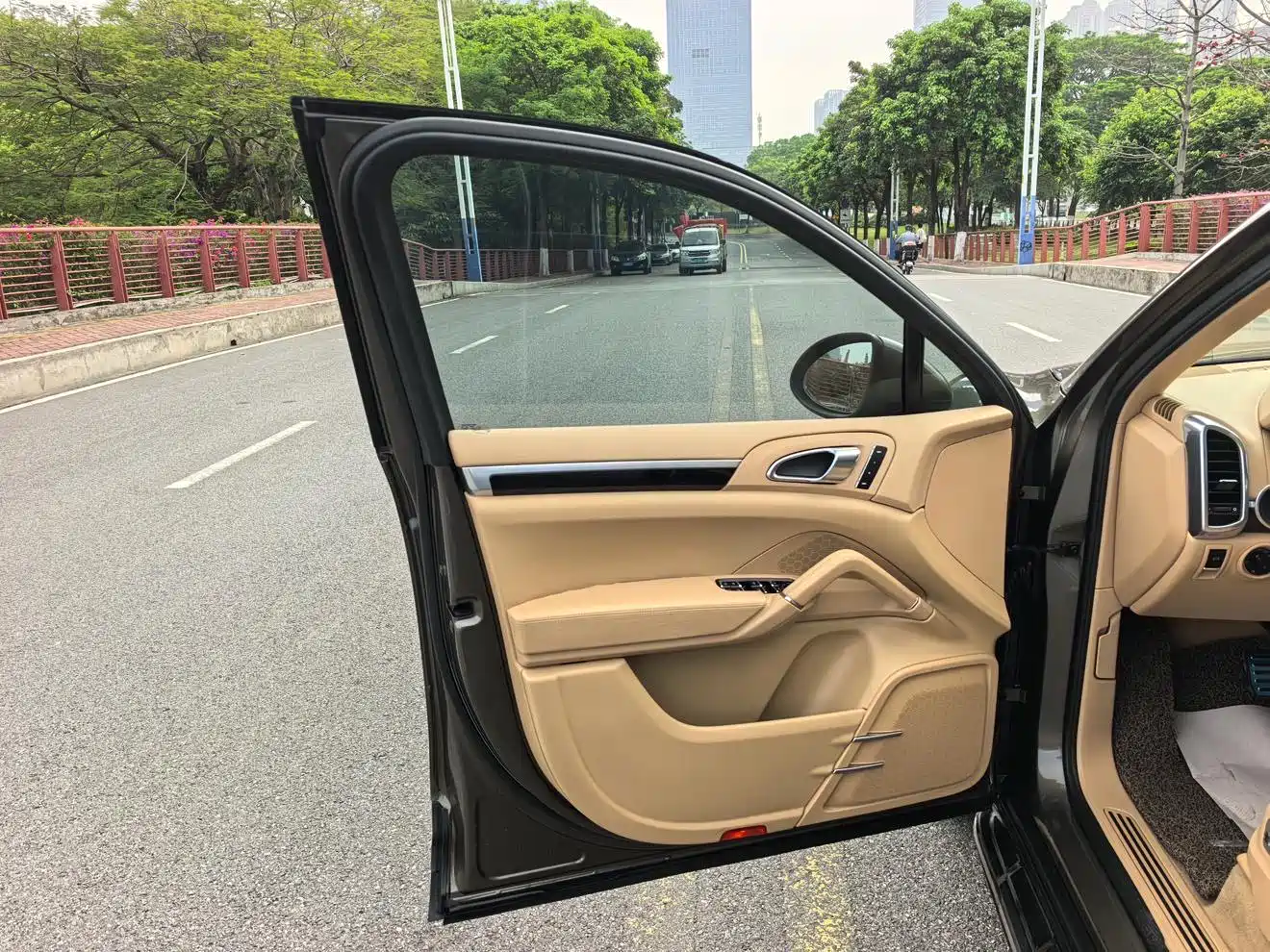 Porsche Cayenne 2011 Cayenne 3.0T фото 4