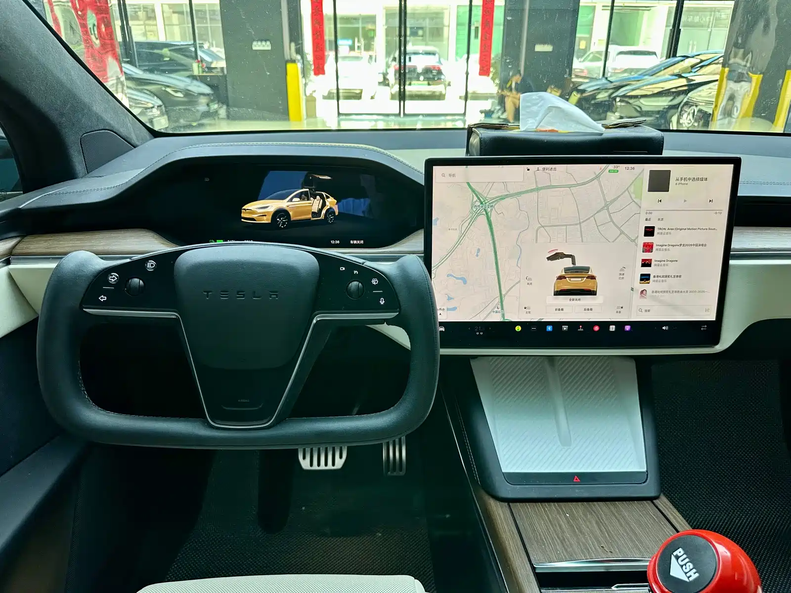 Фото 11 - Tesla Model X