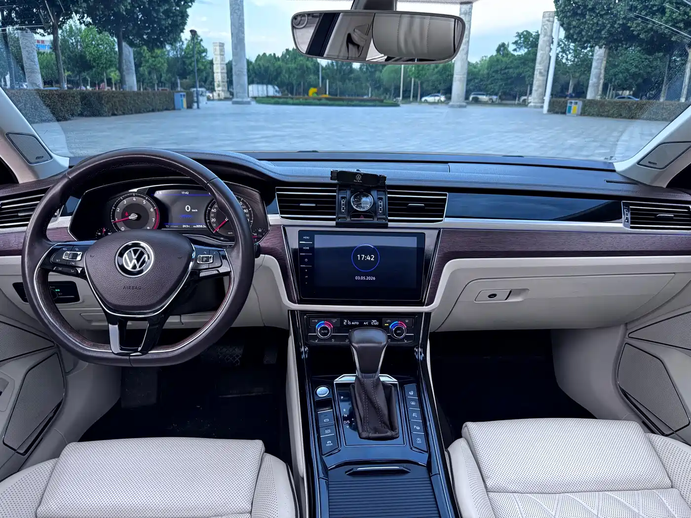 VOLKSWAGEN HUIANG