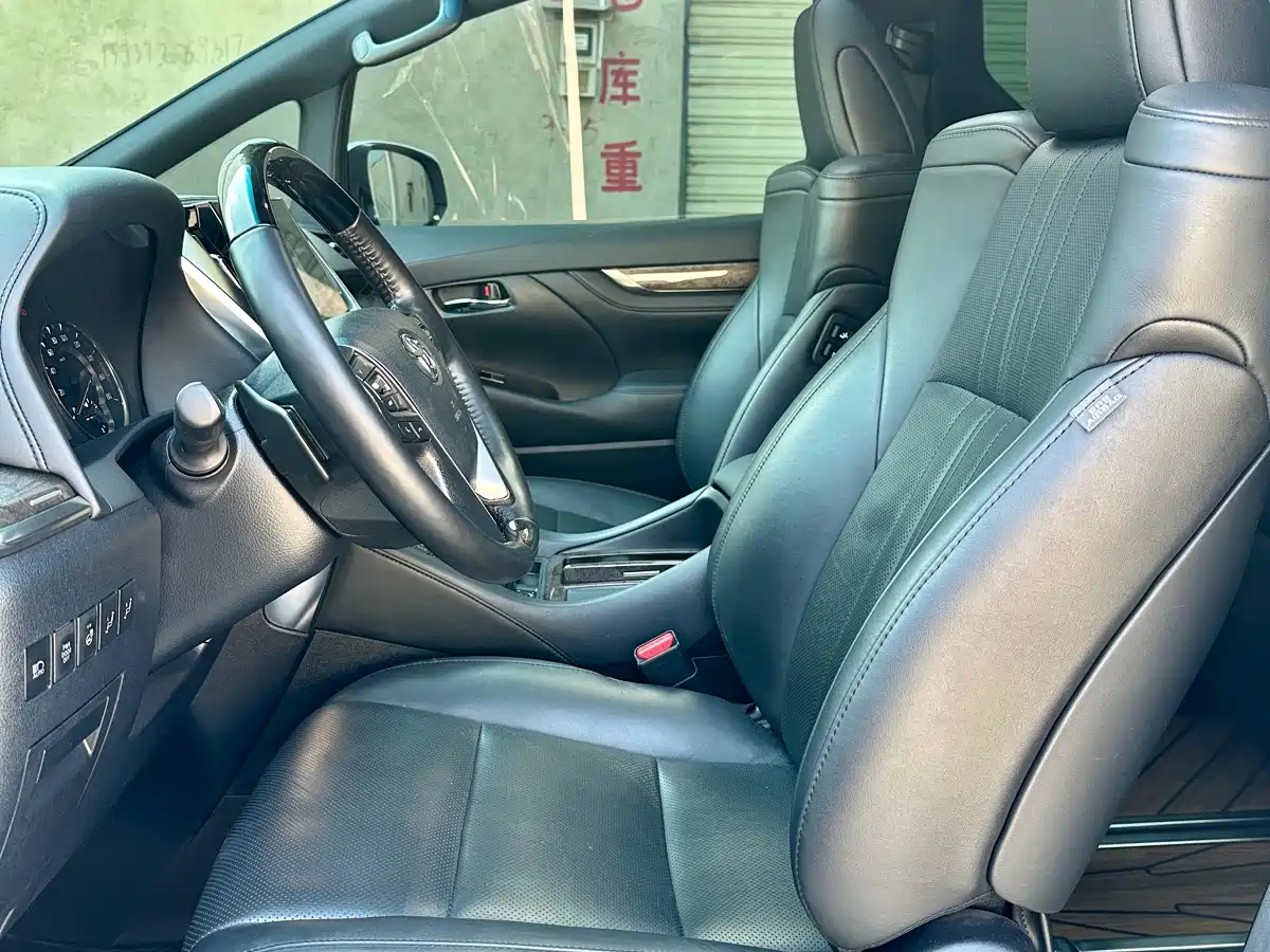 Toyota Alphard 2021 Hybrid 2.5L Premium фото 8