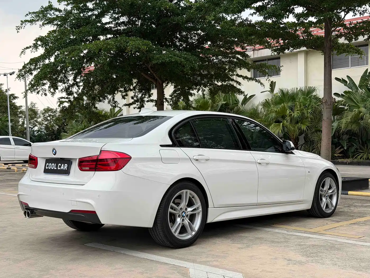 BMW 3 Series 2018 320Li Leading M Sport Package фото 14