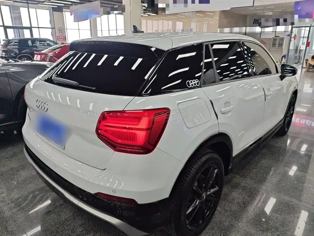 Audi Q2L 2018 35 TFSI Launch Exclusive Edition China VI фото 7