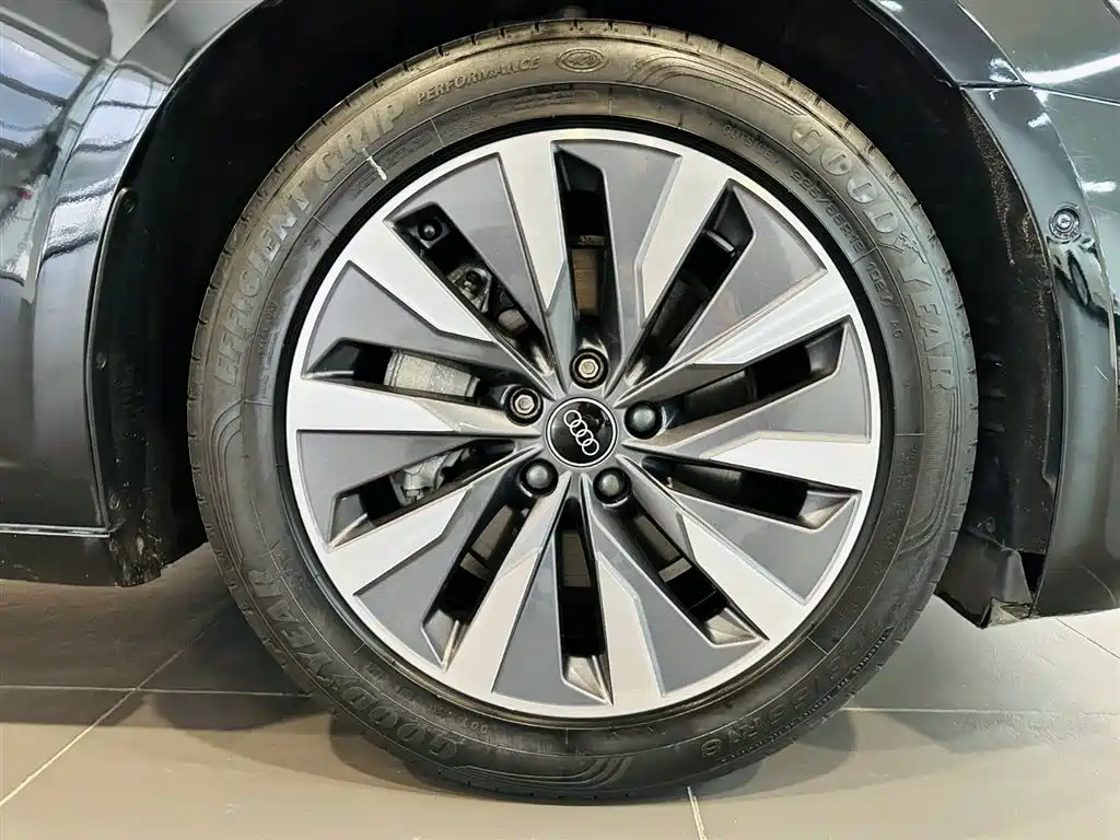 Audi A6L 2024 45 TFSI Premium Dynamic фото 13