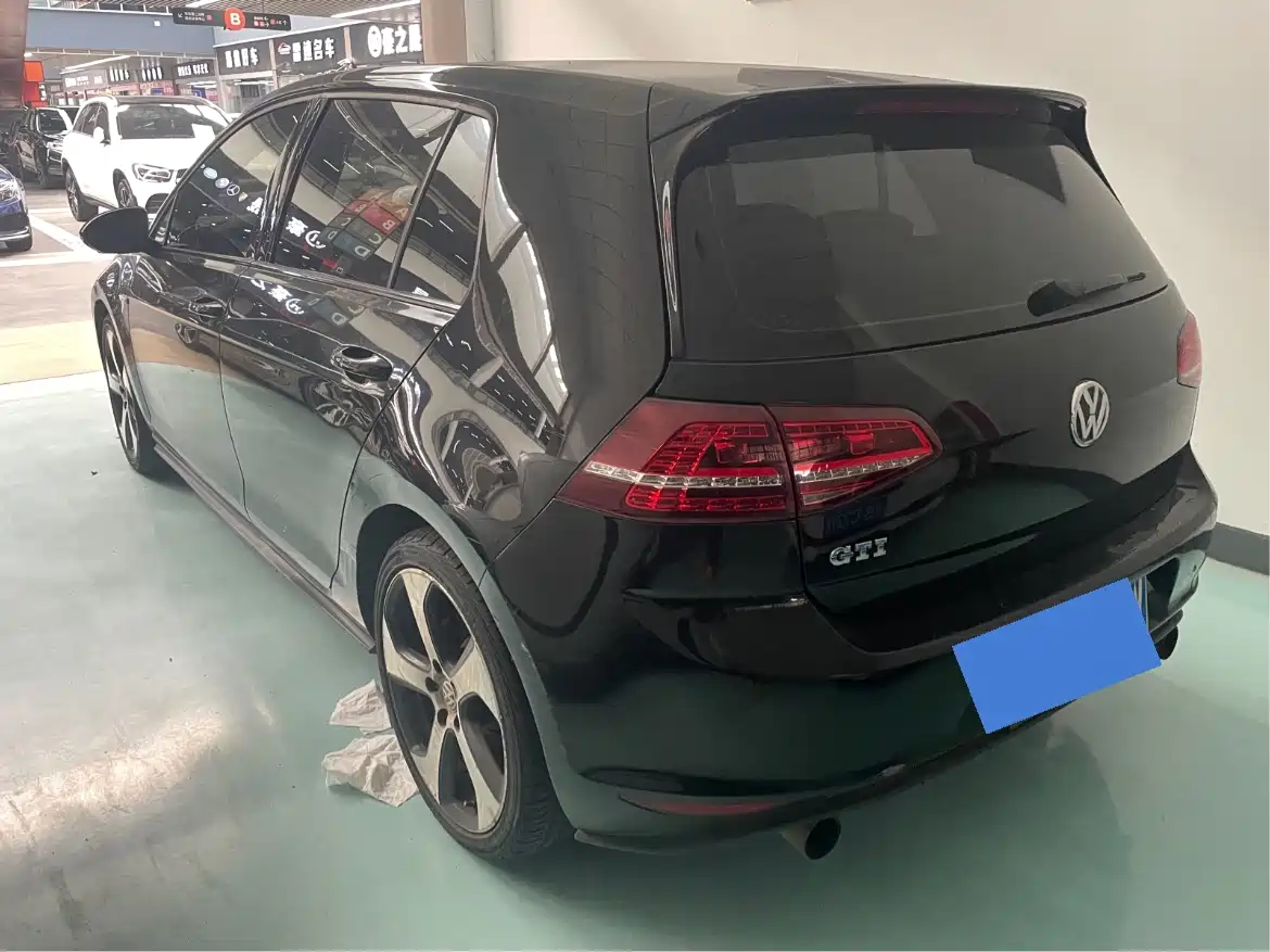 Volkswagen Golf GTI 2016 2.0TSI GTI фото 9