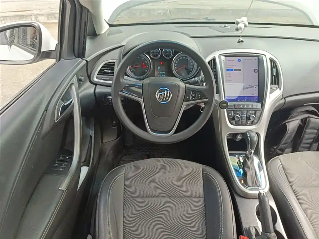 Buick Excelle 2014 XT 1.6L Automatic Fashion фото 11