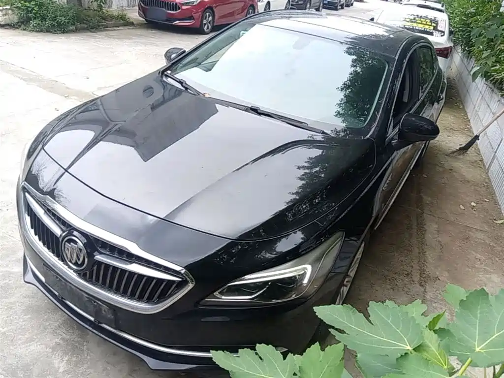 Buick LaCrosse 2018 Model 20T Elite Edition фото 2