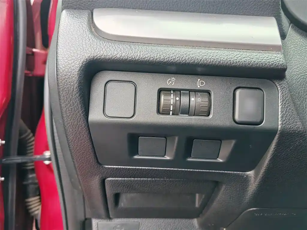 Subaru XV 2014 2.0i Comfort фото 21